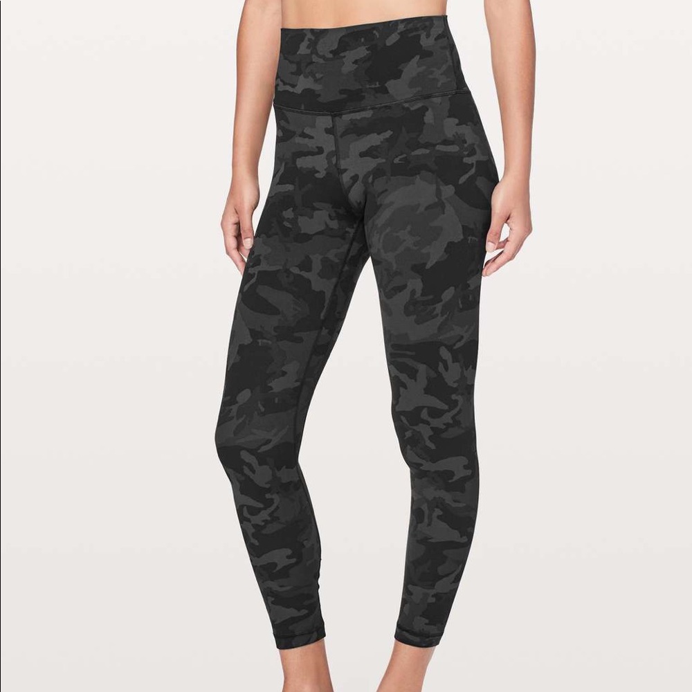 Lululemon black camo aligns